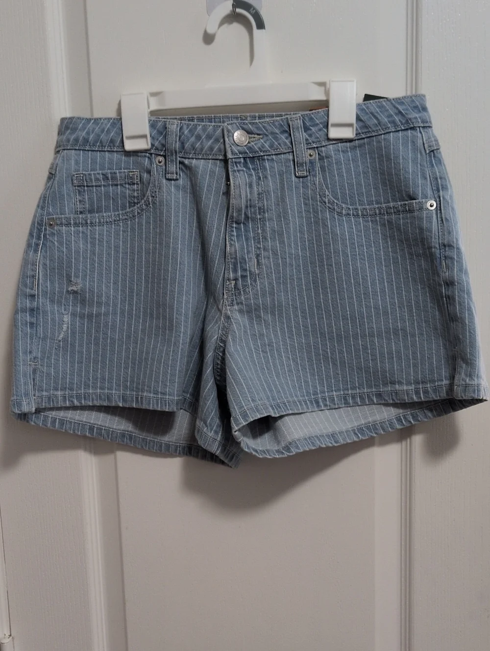 Women's Mid-rise Curvy Shorts Pinstripe Blue Denim Shorts
